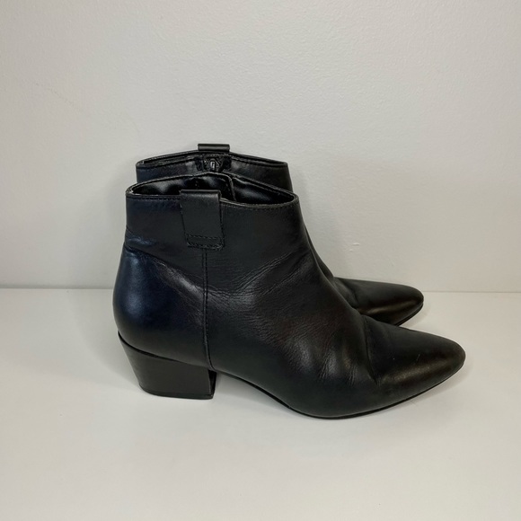 Size 7 black faux leather booties - Picture 3 of 3